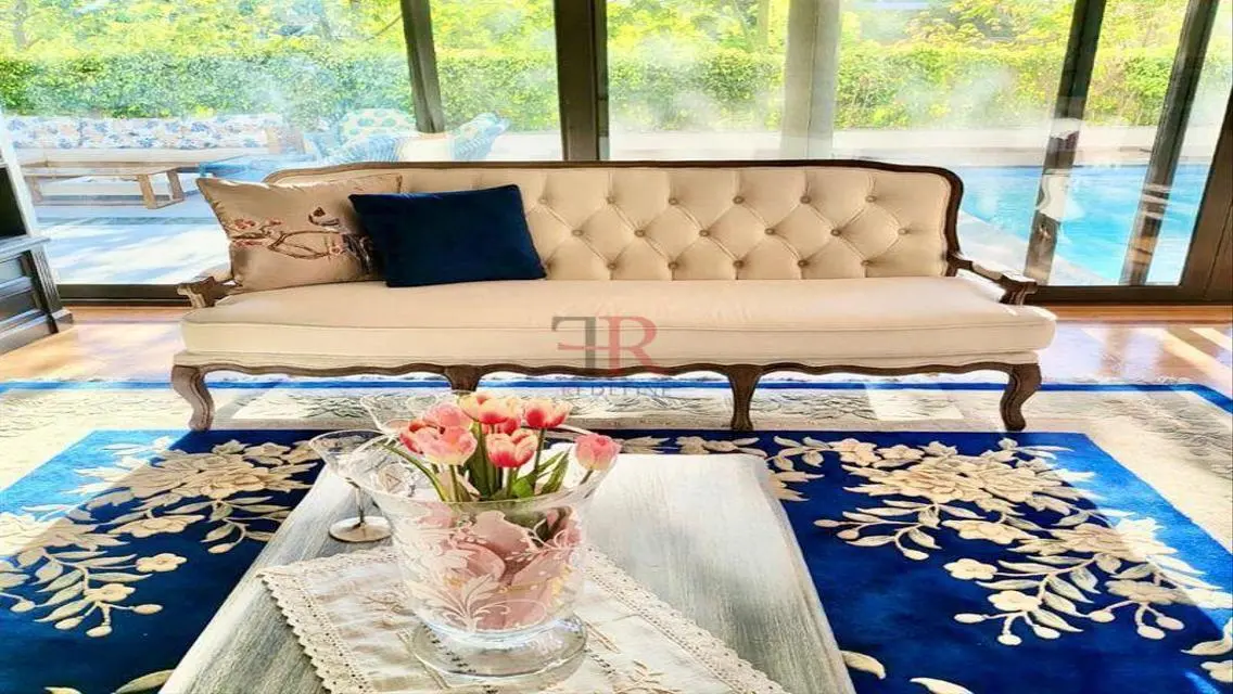 Apartment with private pool for rent in lake view