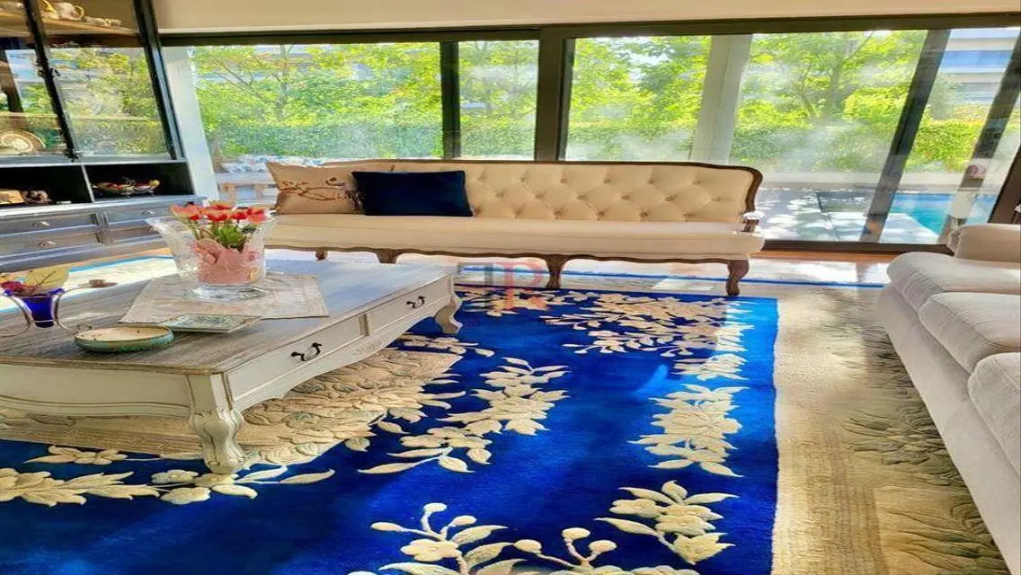 Apartment with private pool for rent in lake view