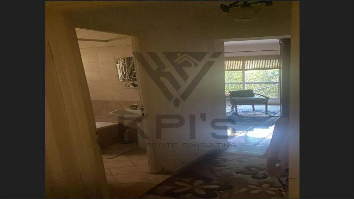 RESALE Finished APT+Garden in Rehab-LANDSCAPE View