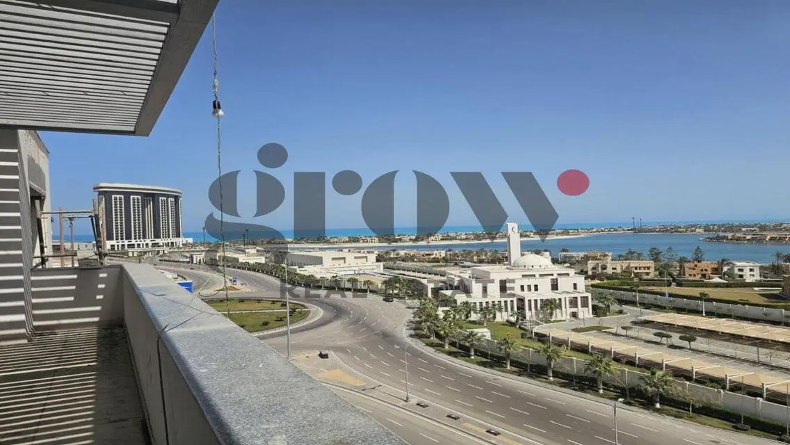 شاليه تحفة على المياه جنب الفنادق وتسليم فورى تشطب