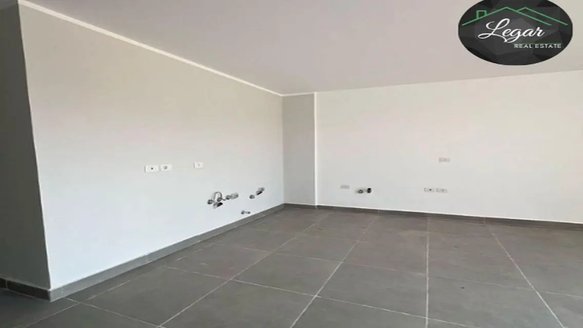 Ground floor with garden for rent in Palm Parks