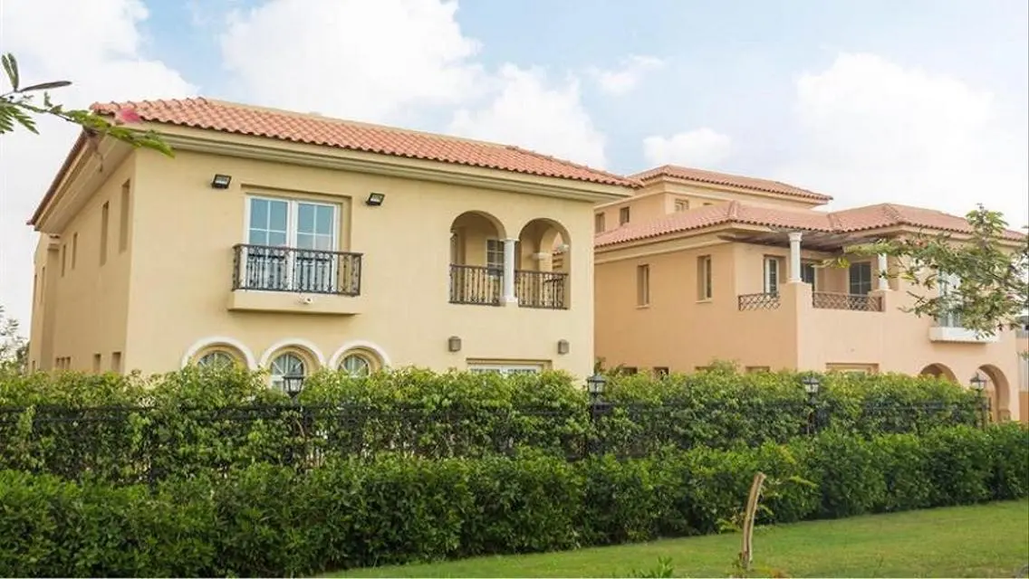Standalone for sale in Katameya dunes  Bua: 1050 m
