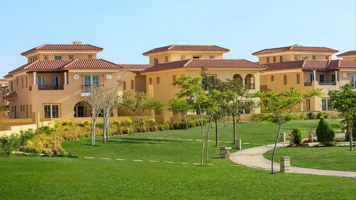 Standalone for sale in Katameya dunes  Bua: 1050 m