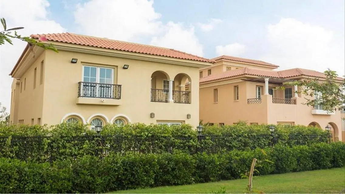 Standalone for sale in Katameya dunes  Bua: 1050 m
