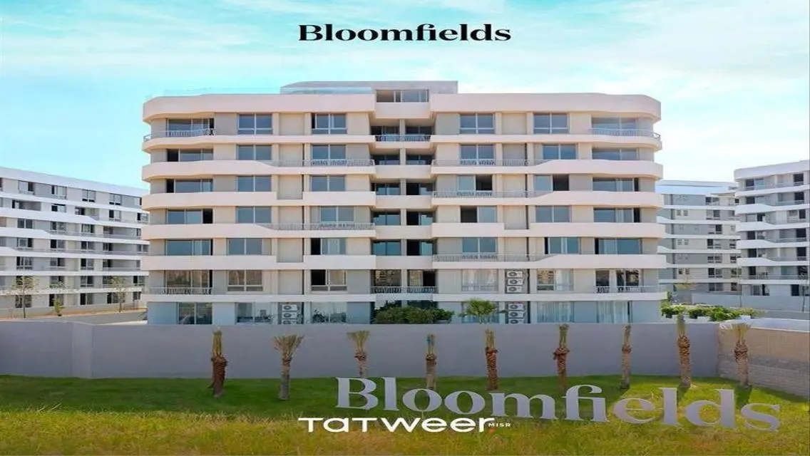 Luxury Apartment Overlooking Lakes and Major Landmarks