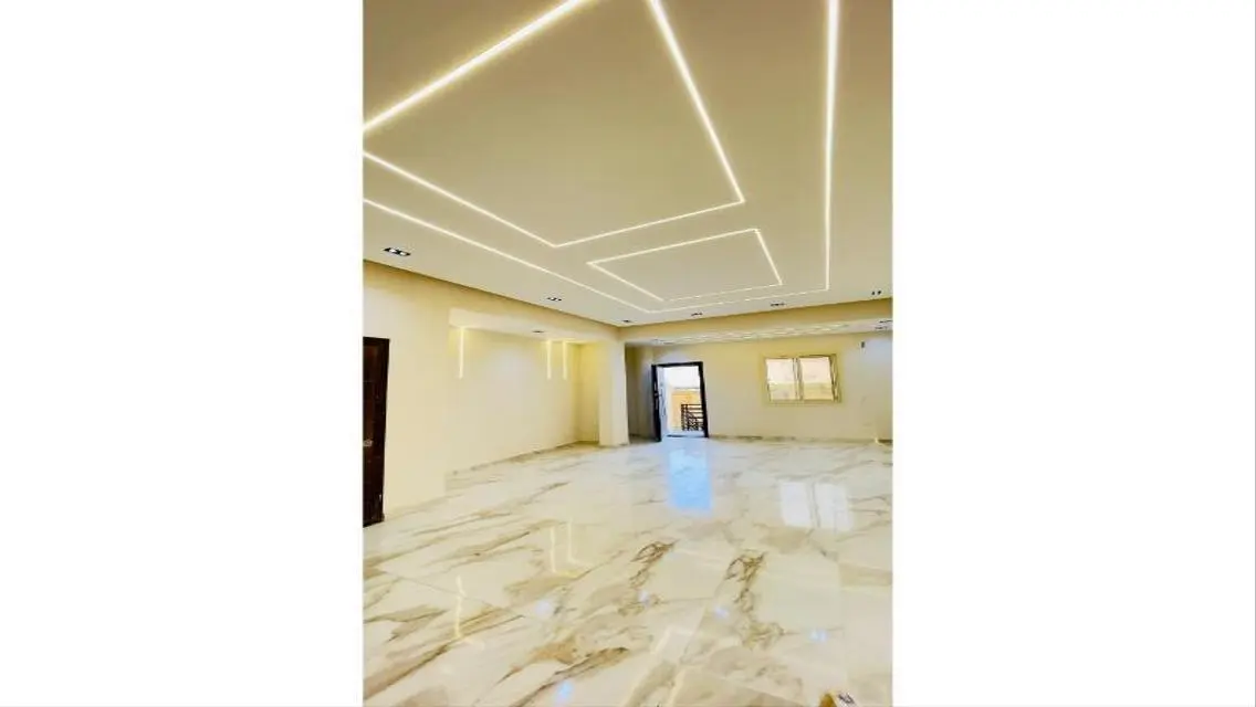 شقة فاخرة للبيع بحجم واسع
