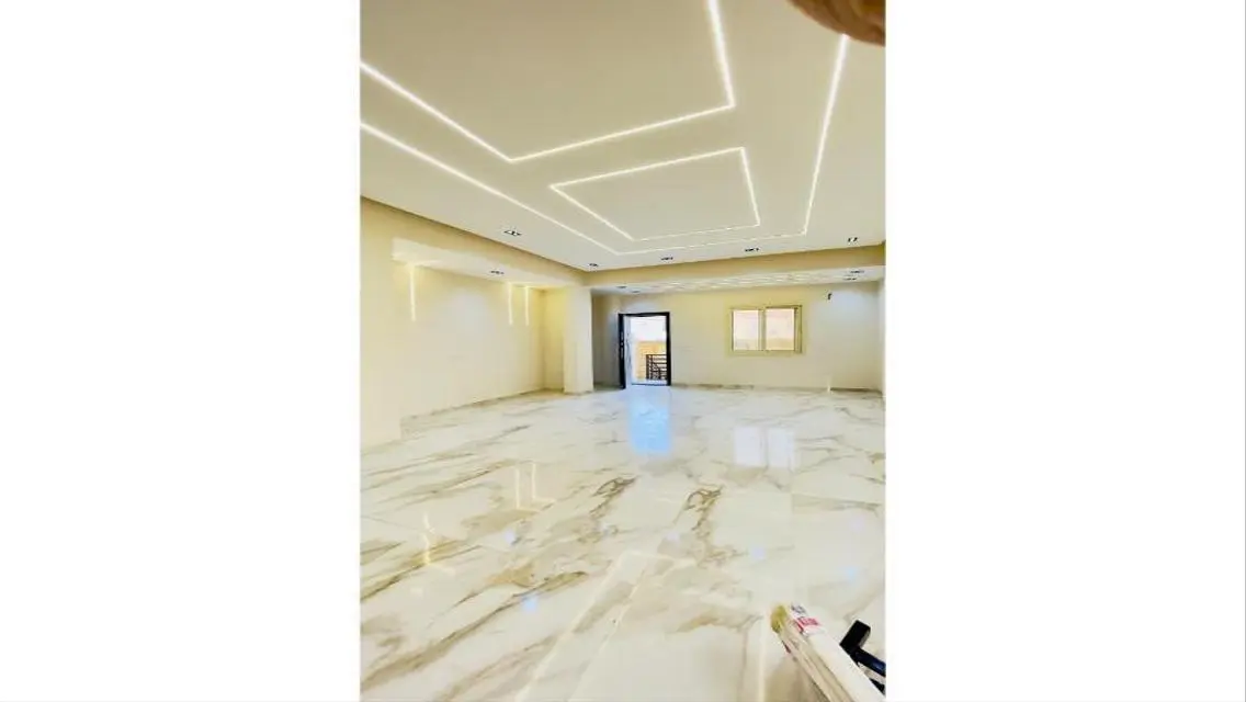 شقة فاخرة للبيع بحجم واسع