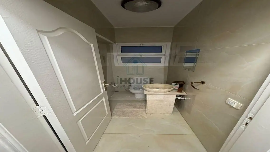 Ground floor with Garden ultra modern phase 1 B H