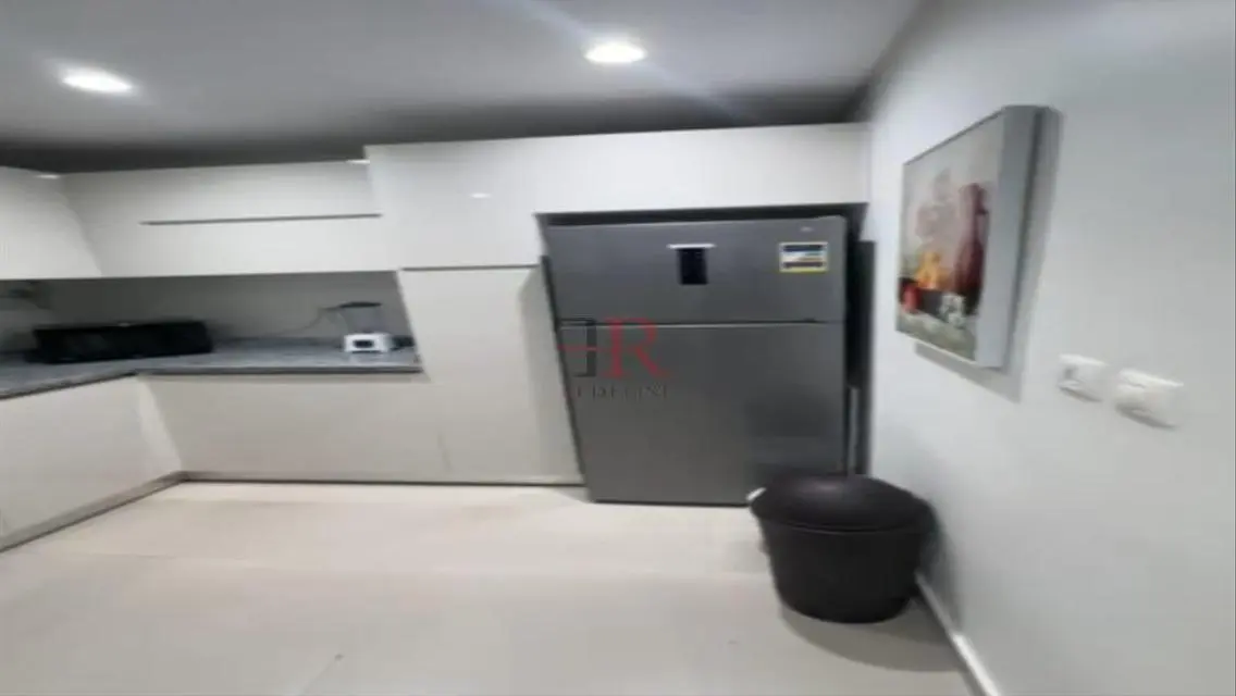 Amazing Apartment for Rent with Lake View