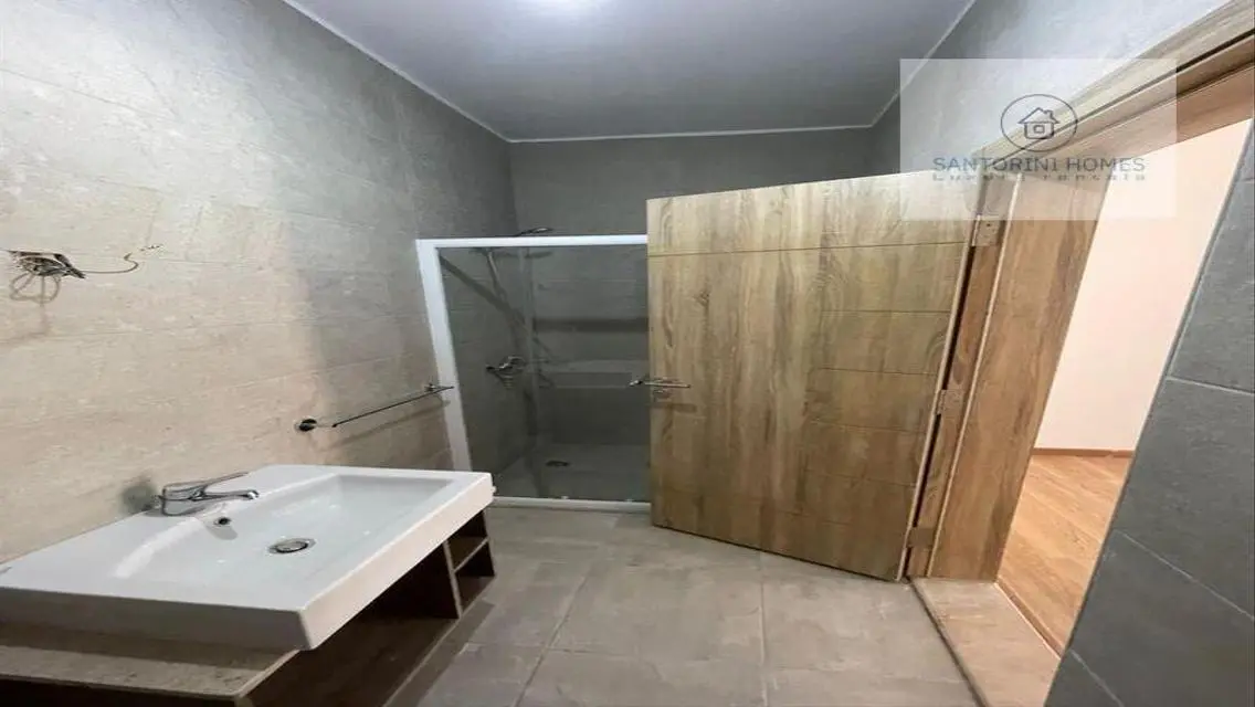 Luxury Apartment for Rent in Santorini - 160 Square Meters