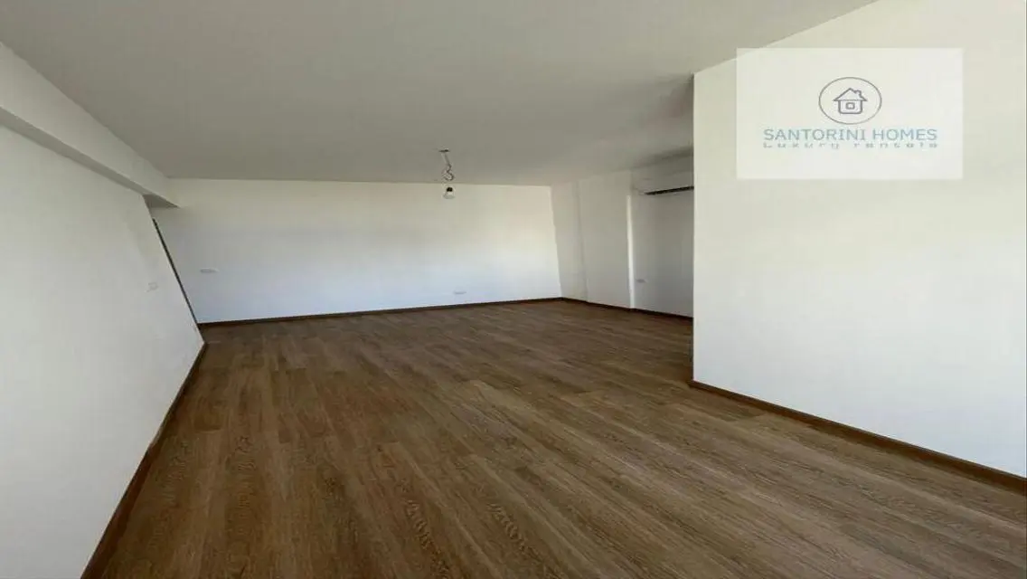 Luxury Apartment for Rent in Santorini - 160 Square Meters