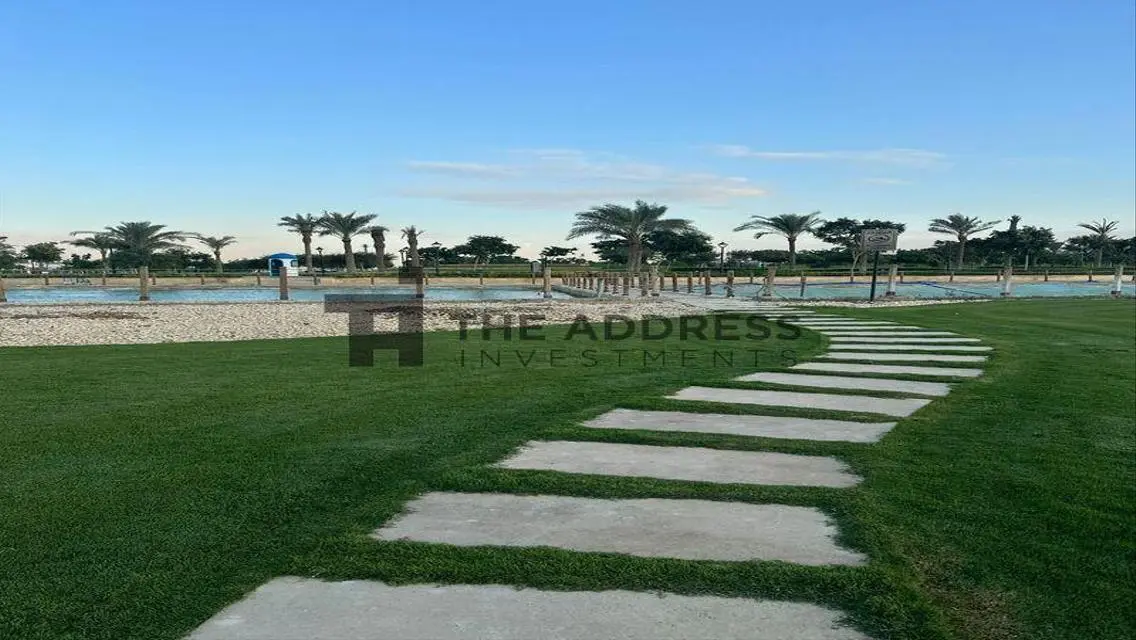 Townhouse 350sqm for sale landscape view 10%DP