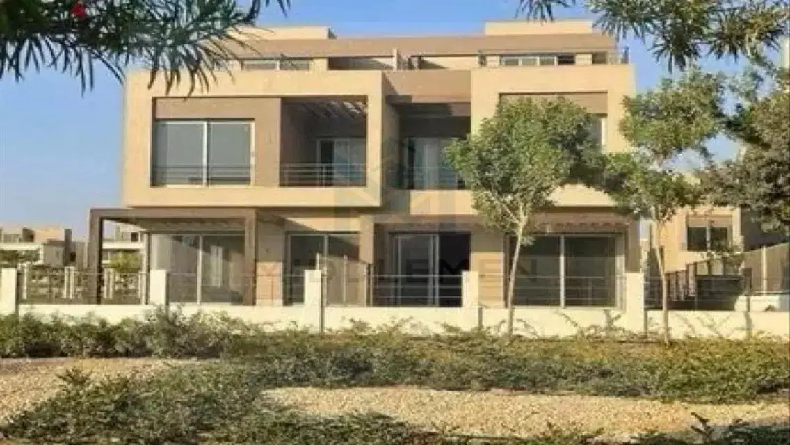 تاون هاوس كورنر لوكيشن مميز بسعر لقطه بالم هيلز