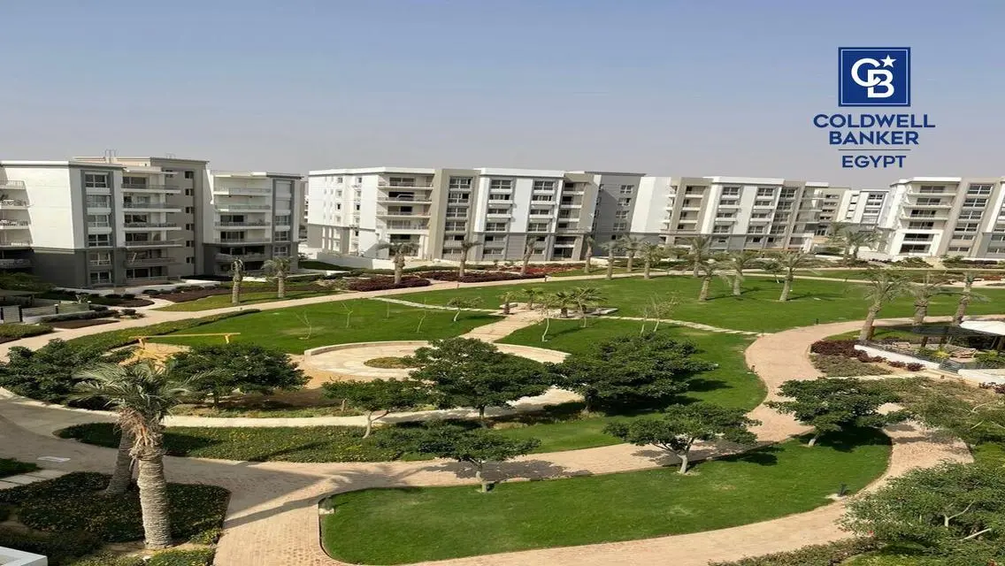 شقة بموقع متميز للبيع في هايد بارك