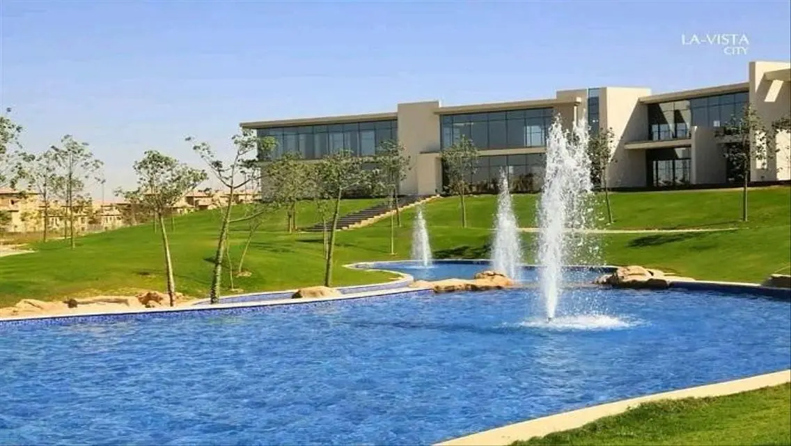 Townhouse 230m RTM in LaVista City Over 5 Years