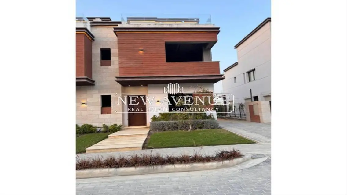 Townhouse corner  4 bedrooms with installments