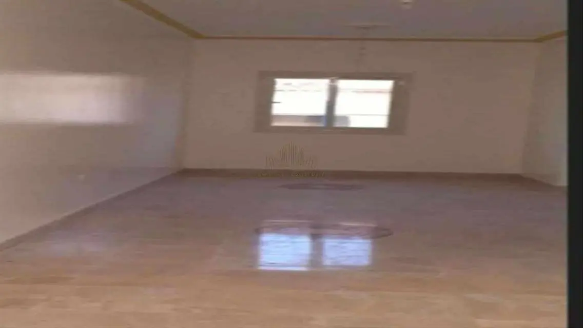 Apartment for Sale with Security Guard and Covered Parking
