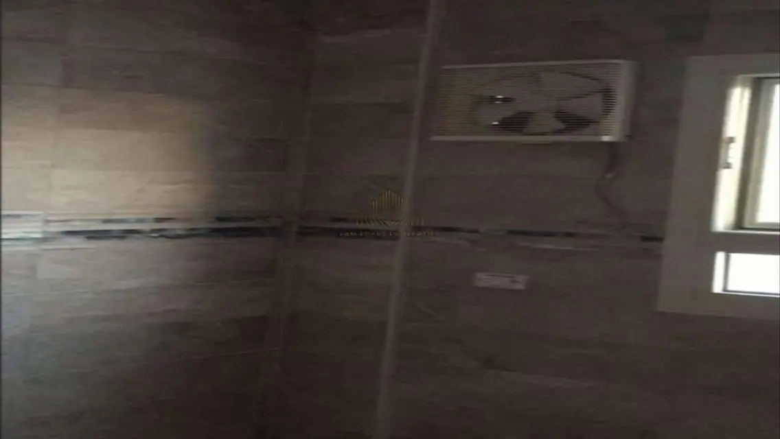 Apartment for Sale with Security Guard and Covered Parking