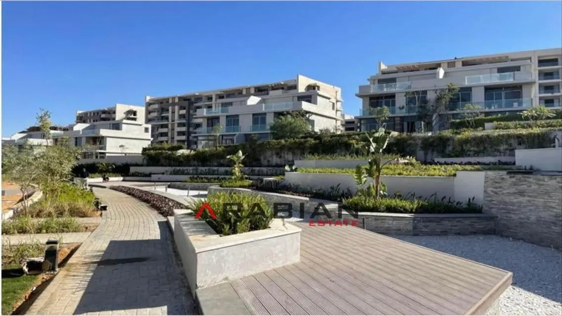 Luxury Villa with Spacious Design in Callision with Stunning Views