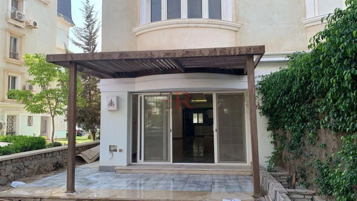 اي فيلا جاردن مع مطبخ وتكييفات للإيجار