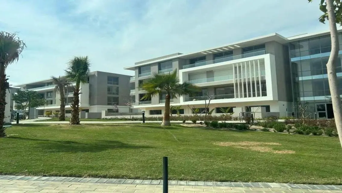 Town H inTawny with aprime price and location -RTM