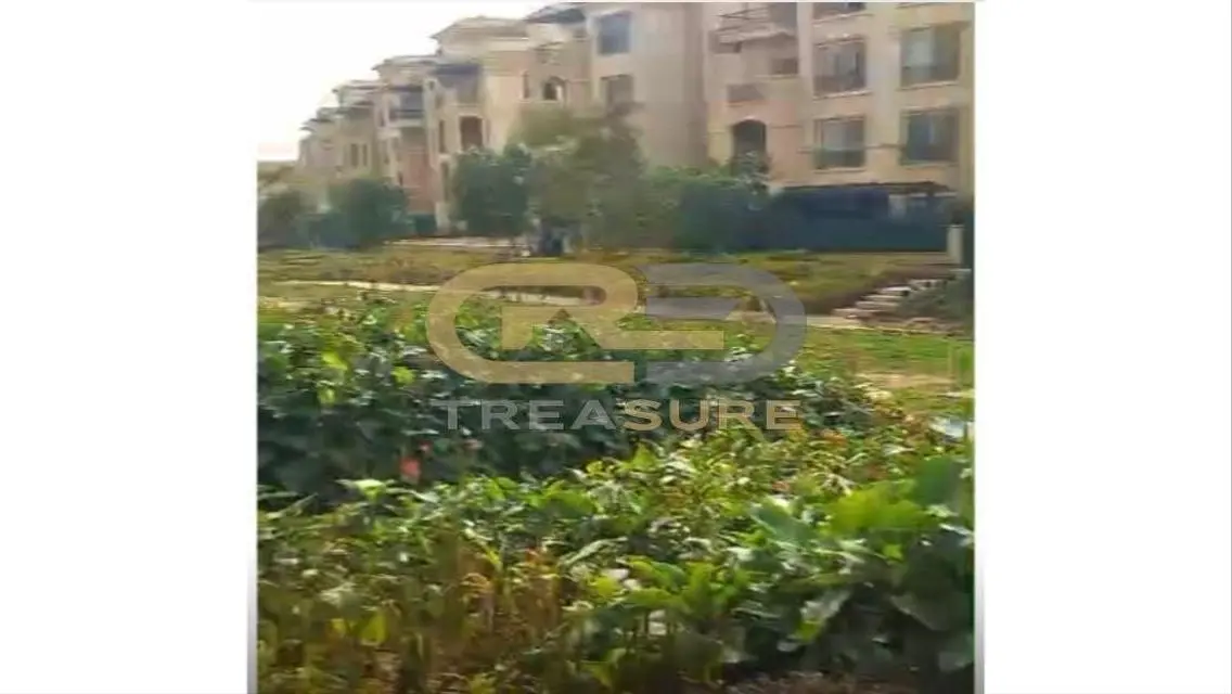 Apartment with garden for sale in Stone Residence.