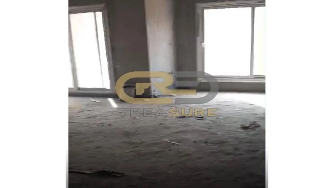 Apartment with garden for sale in Stone Residence.