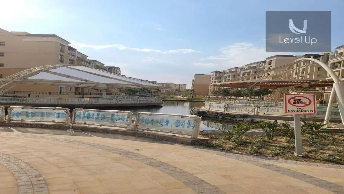 تاون هاوس كورنر للبيع بجاردن واسعة في سراي