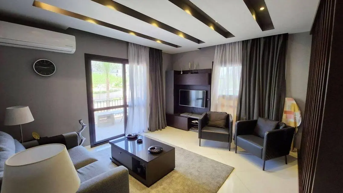 Furnished apartment for rent in Eastown South 90th