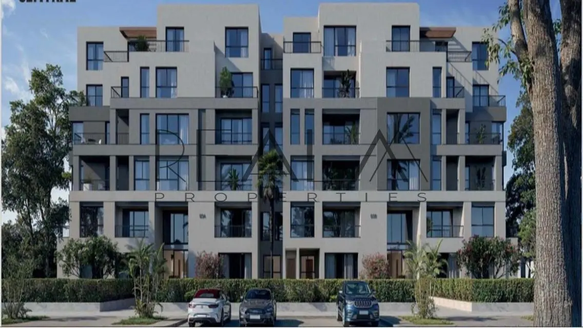 Stunning 130 sqm Apartment Overlooking Lakes