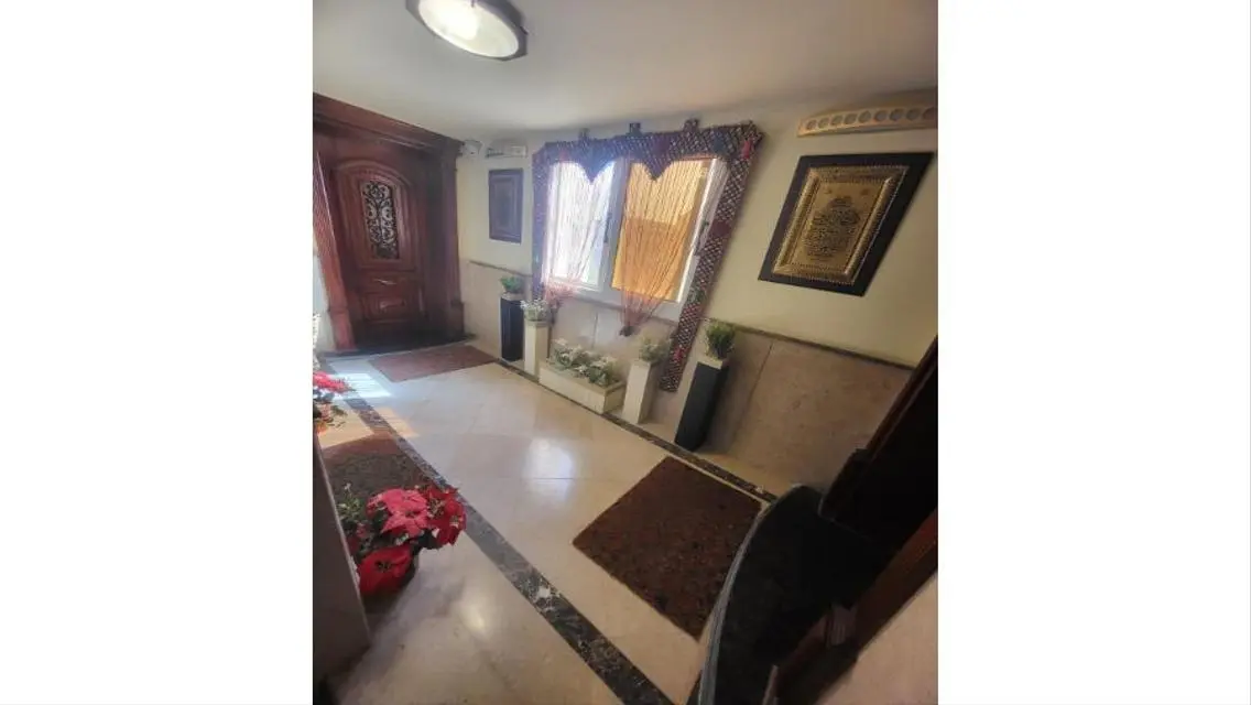Penthouse for sale in Continental Gardens