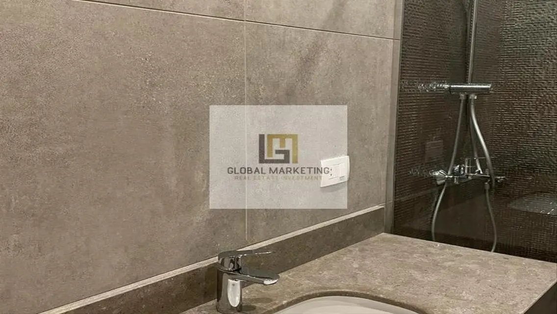 شقه مميزه مطبخ وتكيفات للايجار بأقل سعر ف ليك فيو