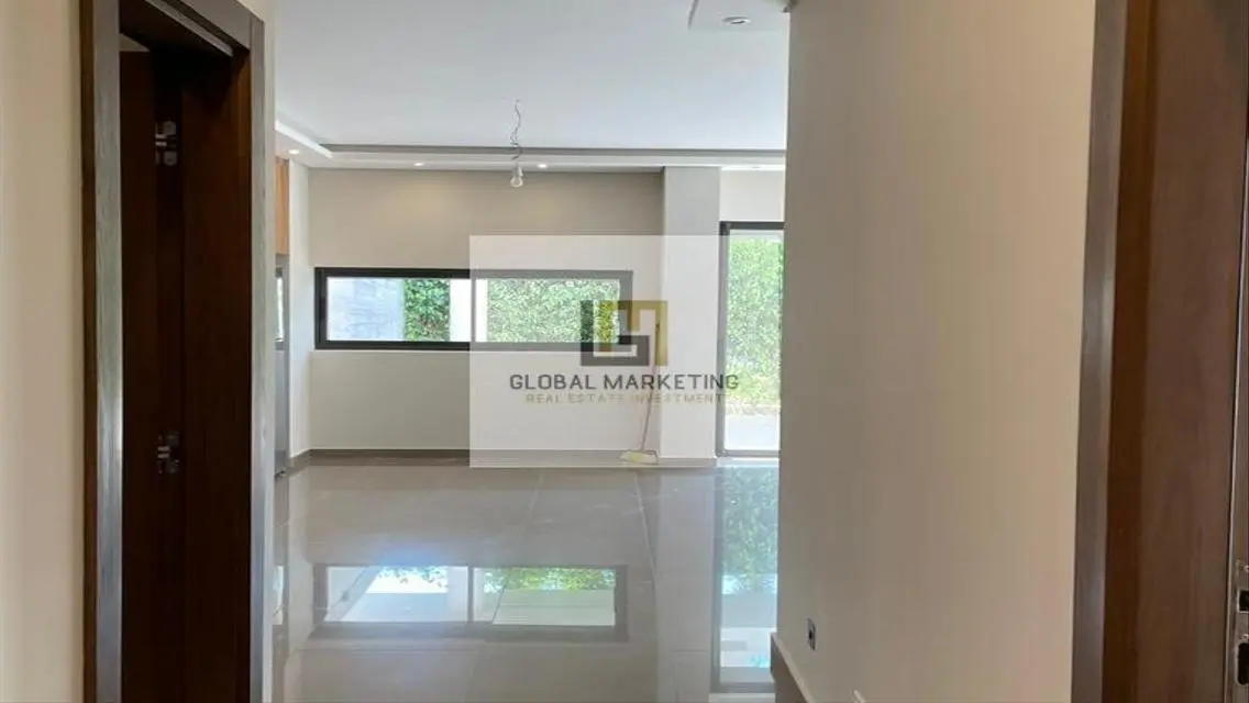 شقه مميزه مطبخ وتكيفات للايجار بأقل سعر ف ليك فيو