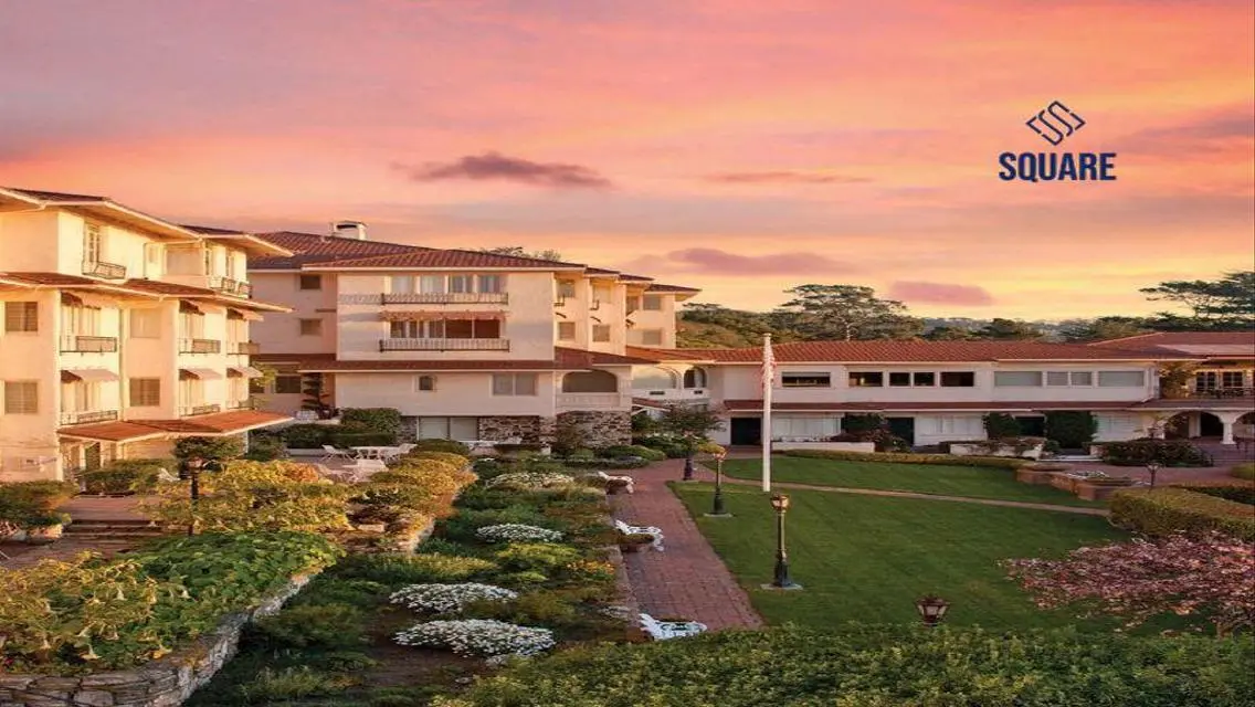 Luxury Apartment for Sale Overlooking Lakes