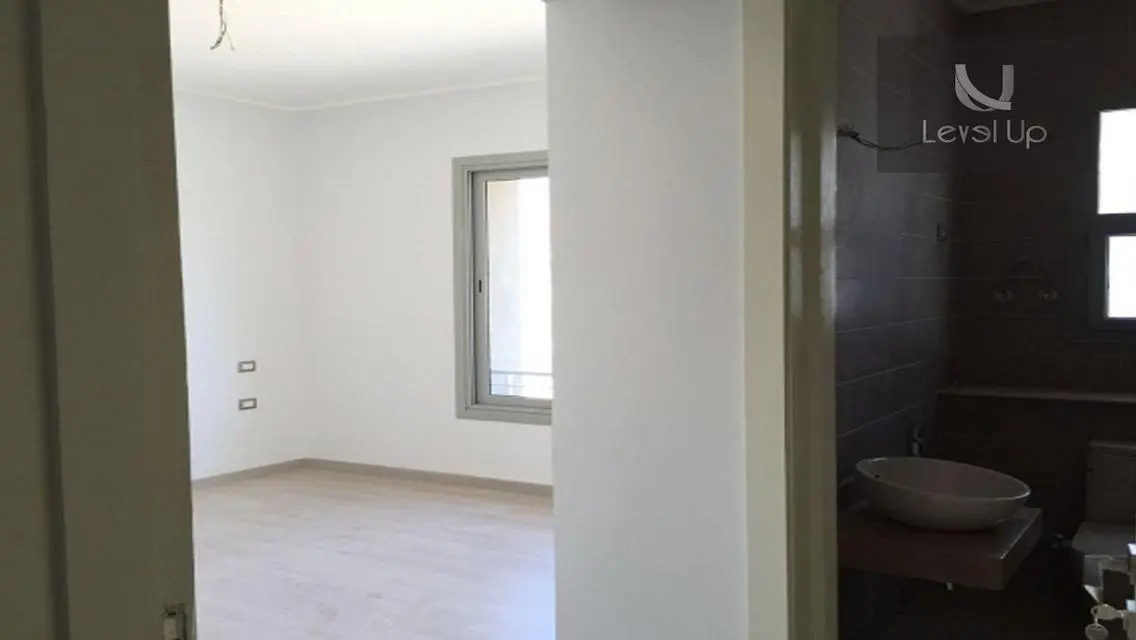Duplex for sale, fully finished, in Village Gate