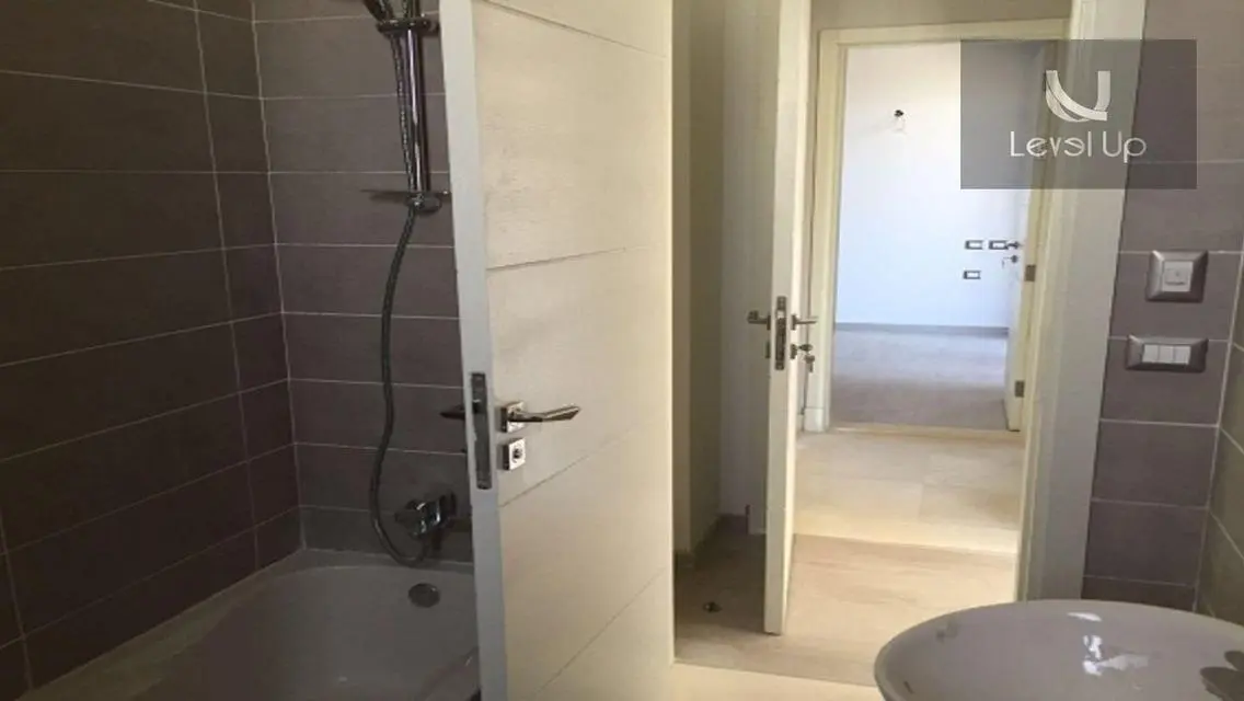 Duplex for sale, fully finished, in Village Gate
