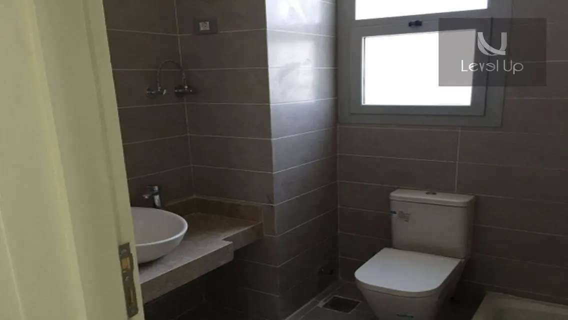 Duplex for sale, fully finished, in Village Gate