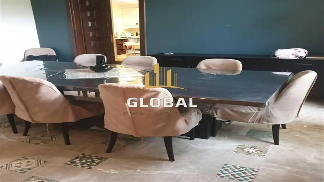فيلا فاخرة للبيع في كود أب تاون 81