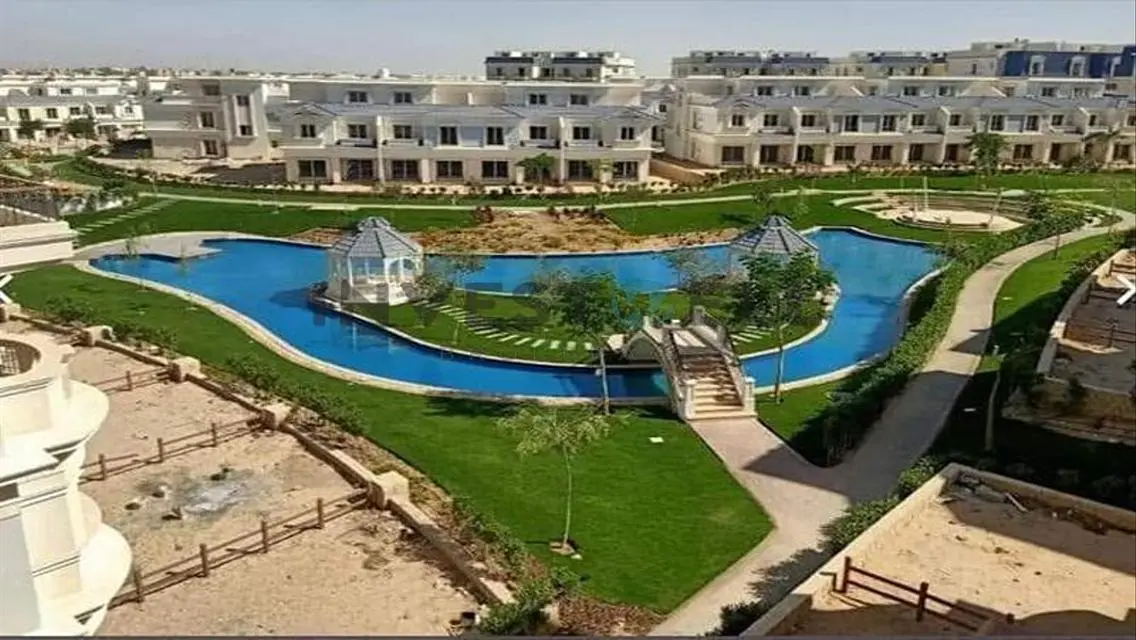 شقة فاخرة بإطلالة على الجبال في مدينة آي
