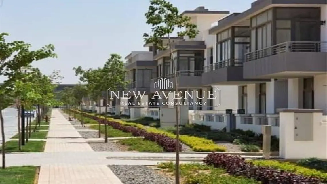 Town house Middle - view Greenery and Landscape