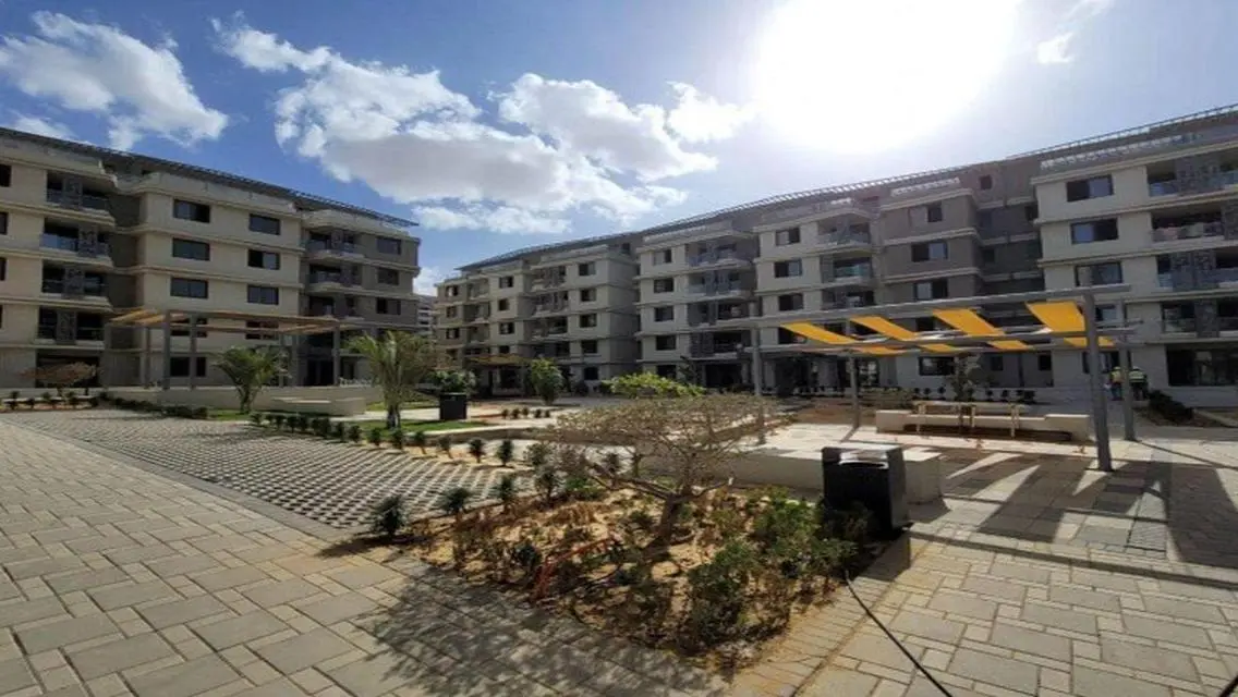 شقة للبيع متشطبة جاهزة للسكن في باديه من بالم هيلز