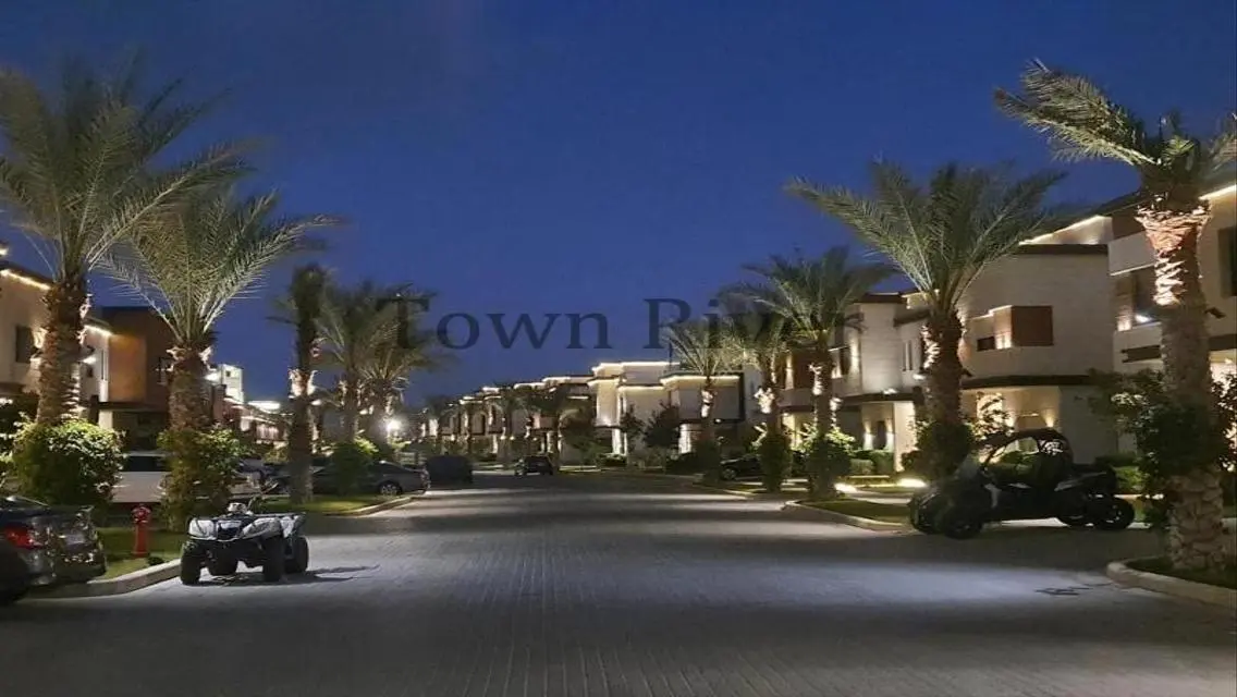 Townhouse for sale in Azzar Compound, Fifth Settle