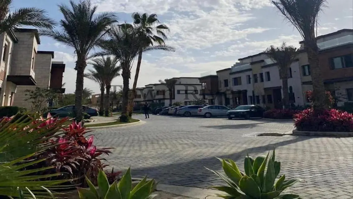 Townhouse for sale in Azzar Compound, Fifth Settle