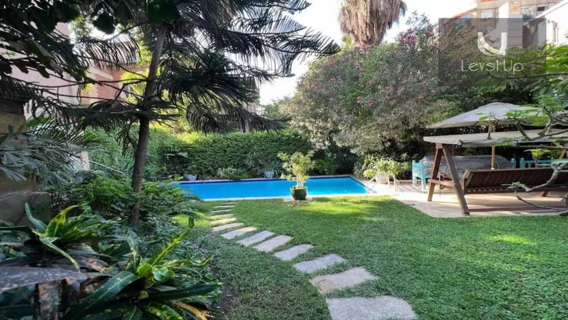 Land with garden for sale in West Golf Bahri