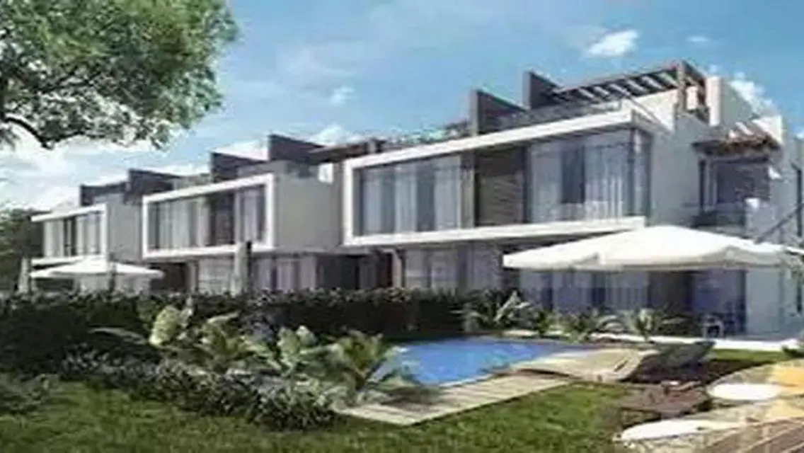 town house middle for sale | compound al marasem