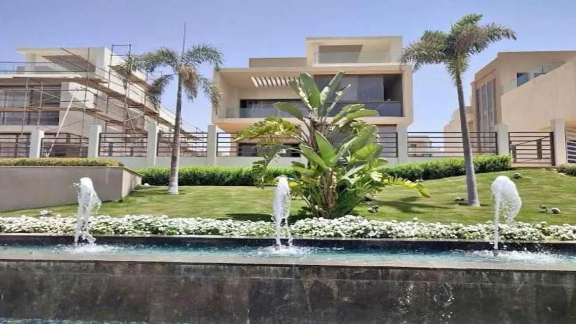 town house middle for sale | compound al marasem