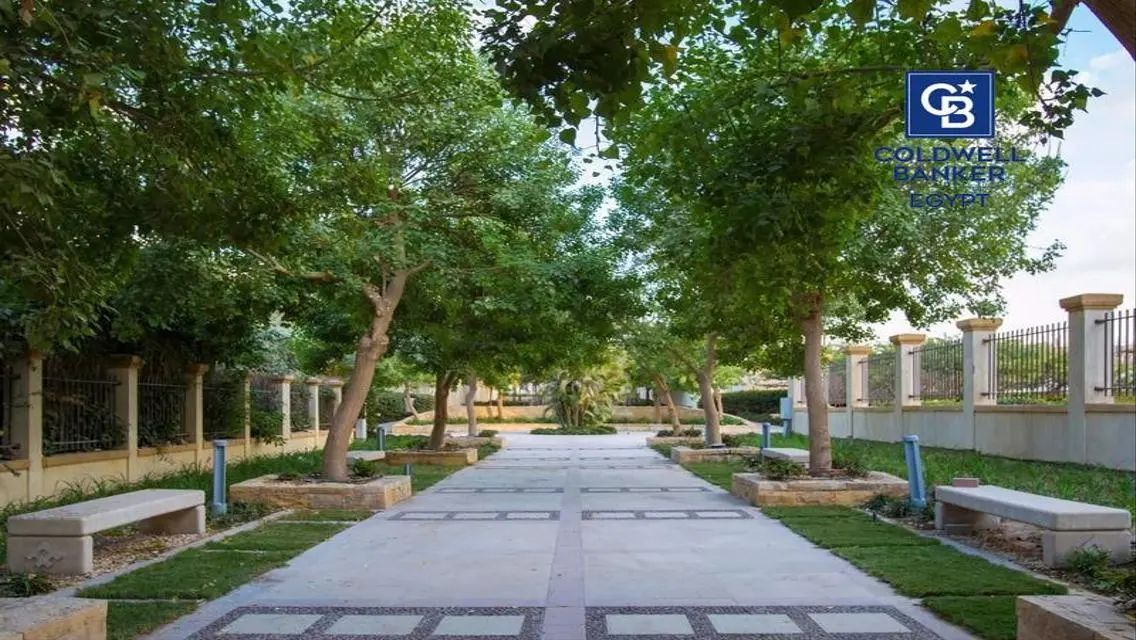 فيلا للبيع 722م فى كايرو فيستفال سيتى بحرى بالكامل