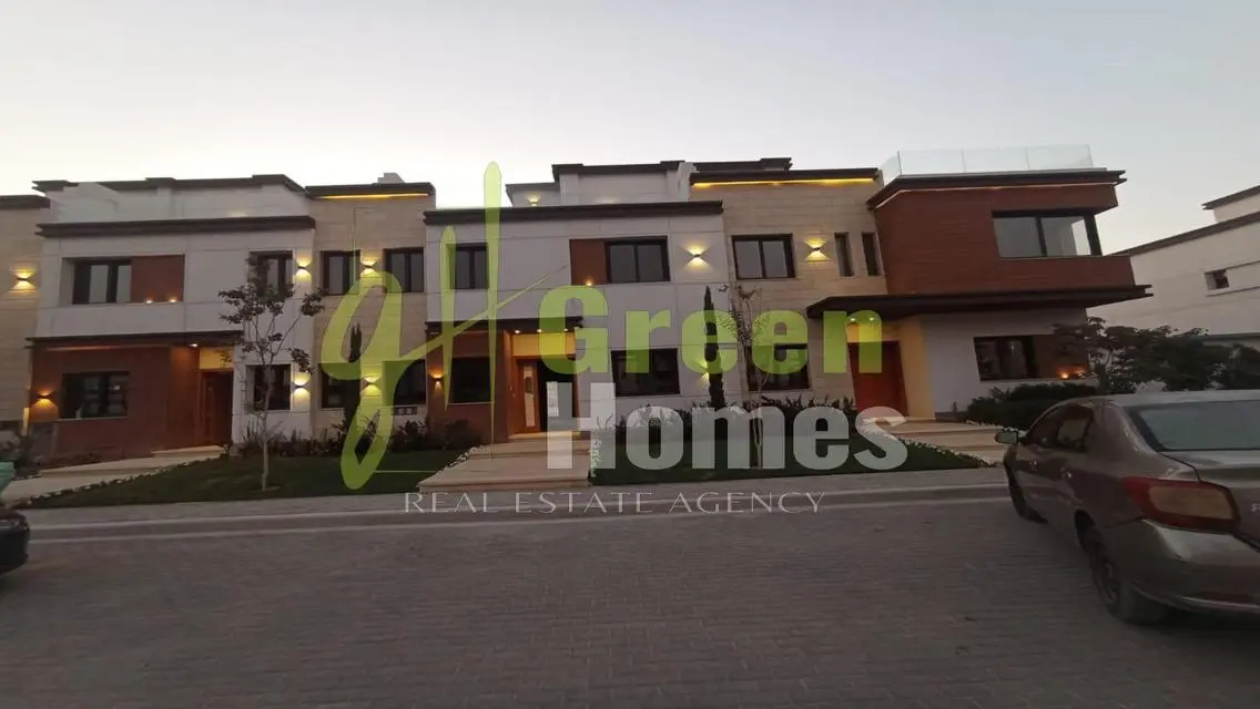 Exclusive Town House for Sale in Azzar 2