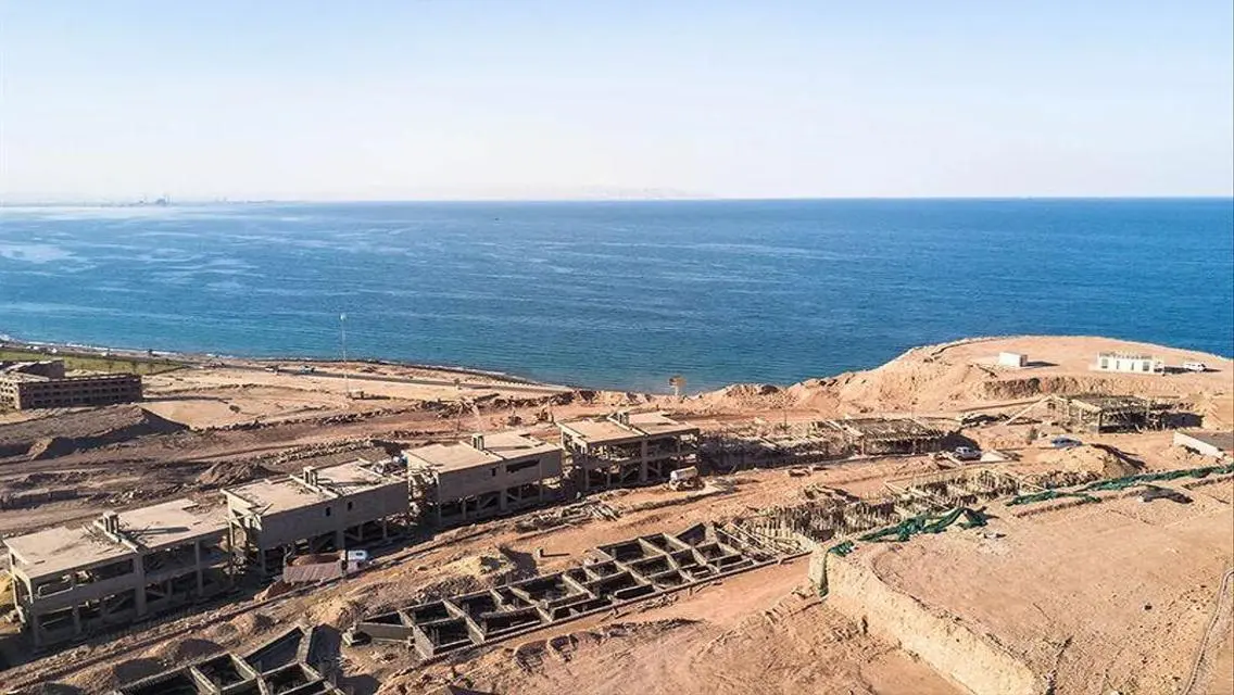 شقة عصرية بمساحة واسعة مطلة على البحيرة