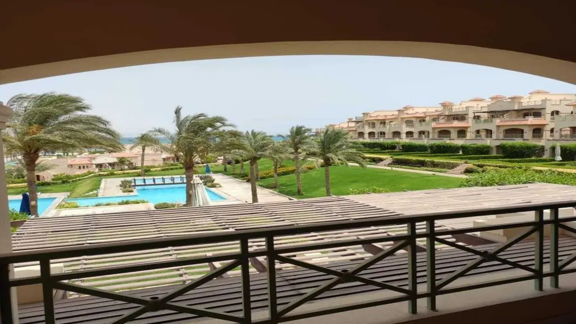 شاليه للبيع بالفرش في لافيستا 7 العين السخنة